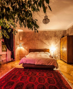  Authentic Art Apartment  Прага